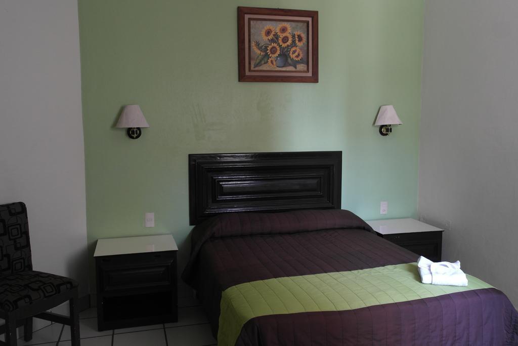 Hotel El Roble Tuxtla Gutiérrez المظهر الخارجي الصورة