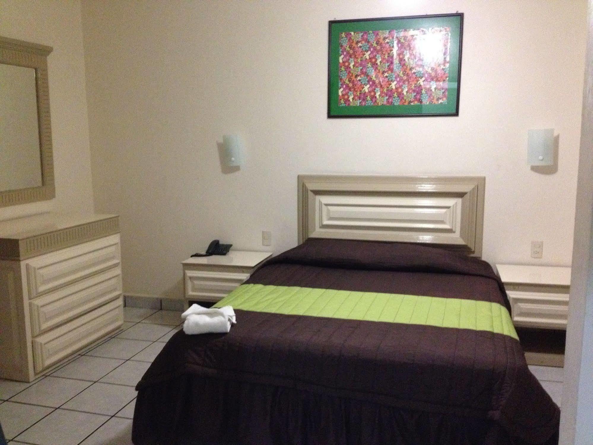 Hotel El Roble Tuxtla Gutiérrez المظهر الخارجي الصورة
